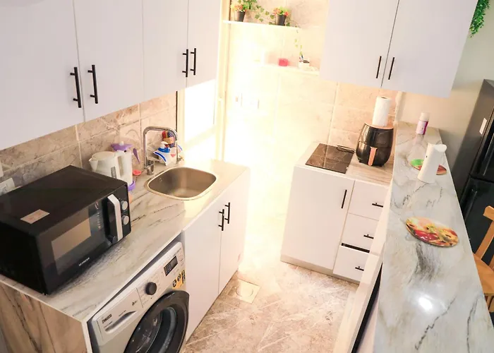 Apartment Compound Golden 1 *